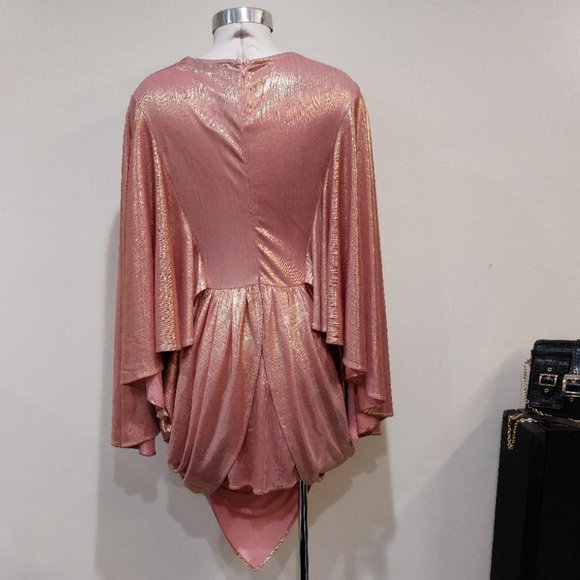💥BOMBSHELL!💥Asymmetrical Draped Kimono Sleeve Dress in Metallic Pink - Picture 12 of 16